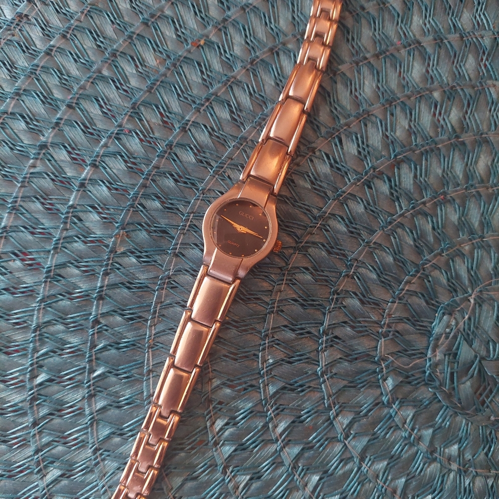 Vintage Gucci Watch View 5
